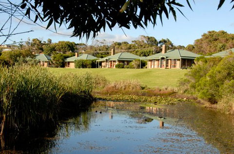 Apollo Bay Colonial Cottages - Accommodation Coffs Harbour 0