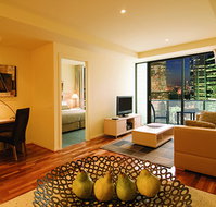 Oaks on Lonsdale - Accommodation Coffs Harbour