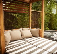 Lake House - Accommodation Coffs Harbour
