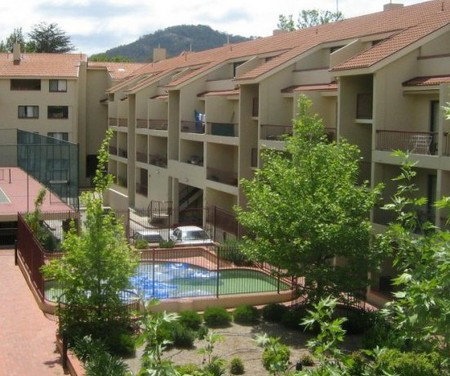 Canberra Wide Apartments - Monterey - Accommodation Coffs Harbour 0