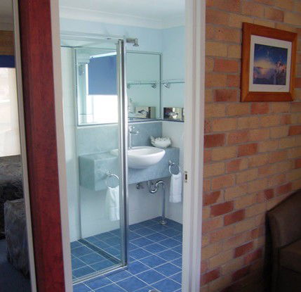 Yamba Beach Motel - Accommodation Coffs Harbour 2