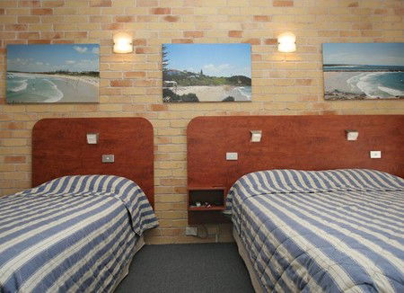 Yamba Beach Motel - Accommodation Coffs Harbour 4