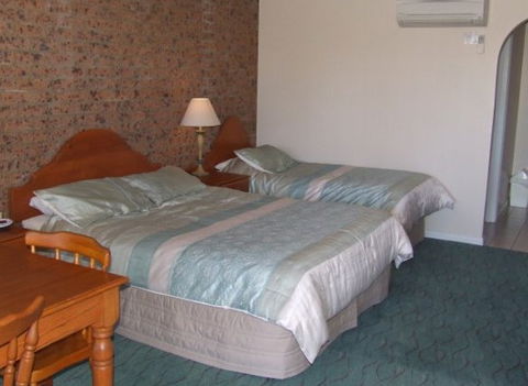 Swaggers Motor Inn, Yass - Accommodation Coffs Harbour 1