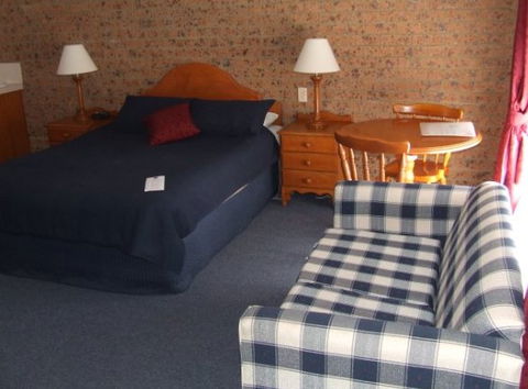 Swaggers Motor Inn, Yass - Accommodation Coffs Harbour 3