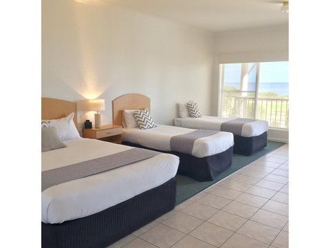 COAST Motel And Apartments - Accommodation Coffs Harbour 7