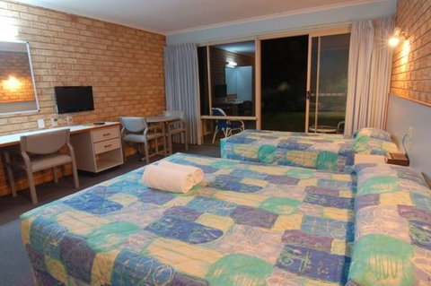 Sunshine Coast Motor Lodge - Accommodation Coffs Harbour 1