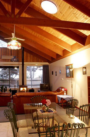 Black Dolphin Townhouse And Apartment - Accommodation Coffs Harbour 1