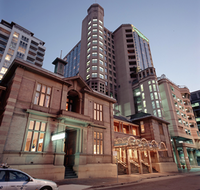 Carlton Crest Hotel - Accommodation Coffs Harbour