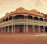 State Hotel - Accommodation Coffs Harbour