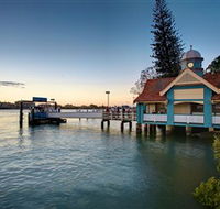 Oxford Street Bulimba - Accommodation Coffs Harbour