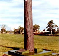 The Flood Memorial or The Stump - Accommodation Coffs Harbour