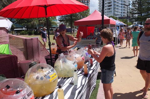 Coolangatta Beachfront Markets - Accommodation Coffs Harbour 4