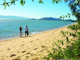 Bushland Beach QLD Accommodation Coffs Harbour