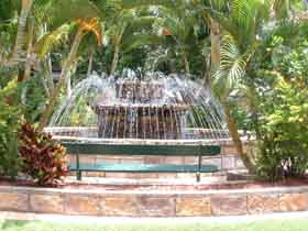 Bauer And Wiles Memorial Fountain - Accommodation Coffs Harbour 0