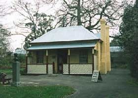Adam Lindsay Gordon Cottage - Accommodation Coffs Harbour 0