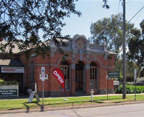 Old Post Office Seymour - Fine Art Gallery & Licensed Restaurant - Accommodation Coffs Harbour 0