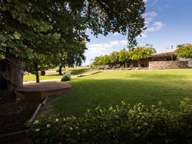 Howard Vineyard - Accommodation Coffs Harbour 2