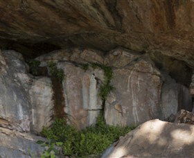 Nanguluwur Rock Art Site And Walk - Accommodation Coffs Harbour 1