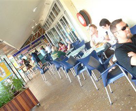 Beachfront Hotel - Accommodation Coffs Harbour 3