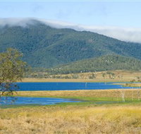 Lake Elphinstone - Accommodation Coffs Harbour