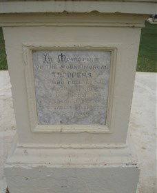 The Coronation Lamp Memorial - Accommodation Coffs Harbour 2