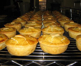 Hook And Spoon - Accommodation Coffs Harbour 2