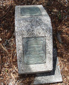 Yeppoon War Memorial - Accommodation Coffs Harbour 1