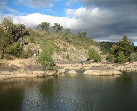 Kambah Pool To Pine Island - Accommodation Coffs Harbour 2