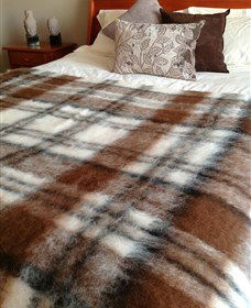 Australian Alpaca Barn - Pokolbin - Accommodation Coffs Harbour 4