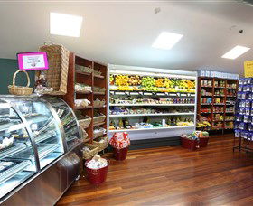 Hunter Valley Gardens Shopping Village - Accommodation Coffs Harbour 3