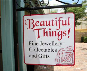 Hunter Valley Gardens Shopping Village - Accommodation Coffs Harbour 6