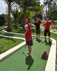Hunter Valley Aqua Golf And Putt Putt - Accommodation Coffs Harbour 0
