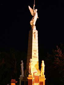 Cenotaph And Memorial Gates - Accommodation Coffs Harbour 0