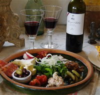 Mount Ashby Estate and Cafe La Palette - Accommodation Coffs Harbour