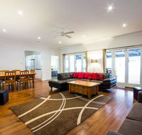 The Retreat Port Stephens - Accommodation Coffs Harbour