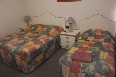Golfview Motor Inn - Accommodation Coffs Harbour 0