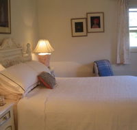 Trafalgar Bed and Breakfast and Annie's cottage - Accommodation Coffs Harbour