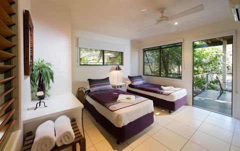The Retreat Beach Houses - Accommodation Coffs Harbour 8