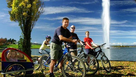 Lake Burley Griffin - Accommodation Coffs Harbour 0