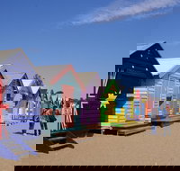 Melbourne Highlights with Brighton Beach and St Kilda Tour