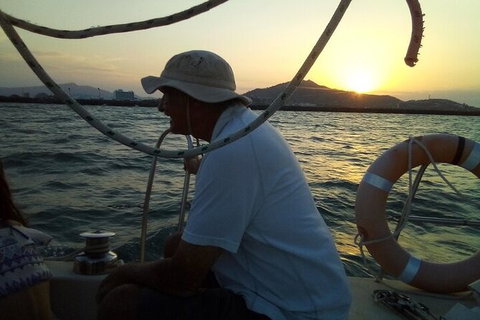 Townsville Early Morning Sailing Cruise Boat Tour - Accommodation Coffs Harbour 3