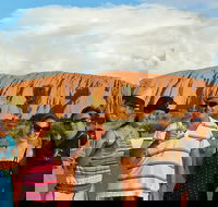 Ayers Rock Day Trip from Alice Springs Including Uluru Kata Tjuta and Sunset BBQ Dinner - Accommodation Coffs Harbour