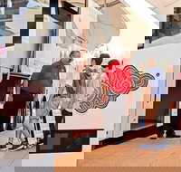 Uluru Ayers Rock to Alice Springs One-Way Shuttle - Accommodation Coffs Harbour