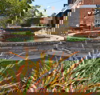 Bauer and Wiles Memorial Fountain - Accommodation Coffs Harbour