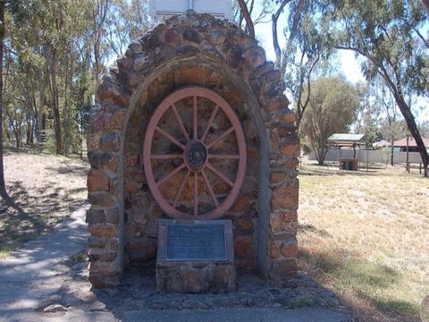 Jindera Pioneer Cairn - Accommodation Coffs Harbour 0