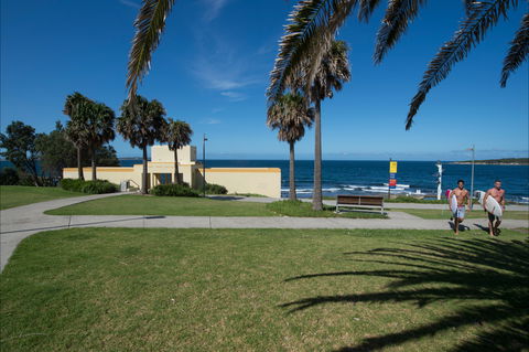 Oak Park Beach Cronulla - Accommodation Coffs Harbour 1