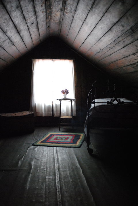Portable Iron Houses - Accommodation Coffs Harbour 2