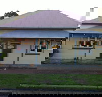 Teddy Bears Downstairs and Grandma's Feather Bed - Accommodation Coffs Harbour