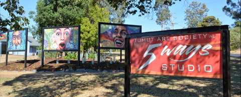 Tumut Art Society 5Ways Gallery - Accommodation Coffs Harbour 0