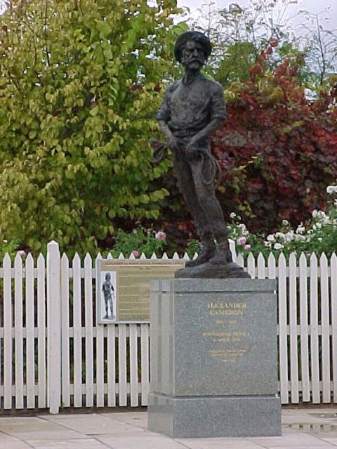 Alexander Cameron Statue - Accommodation Coffs Harbour 0